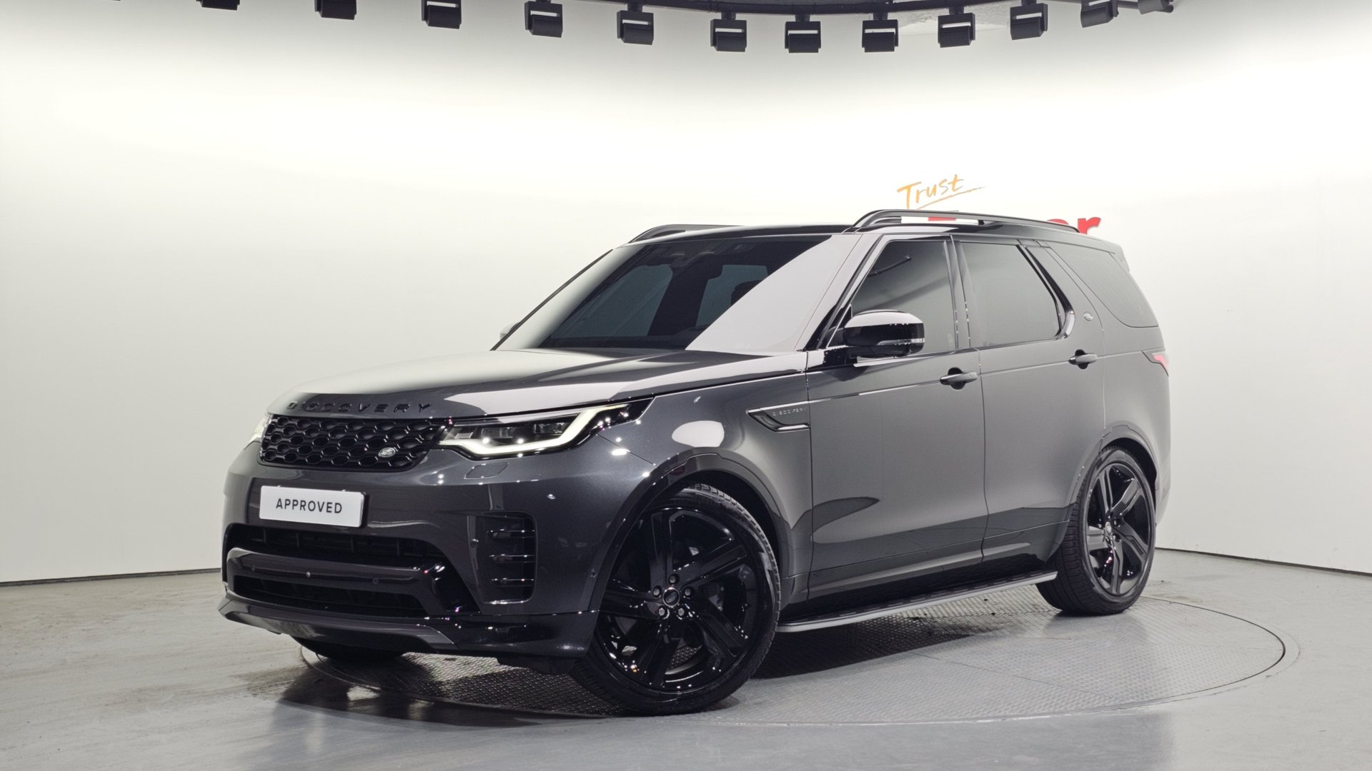 LAND ROVER DISCOVERY - View 1