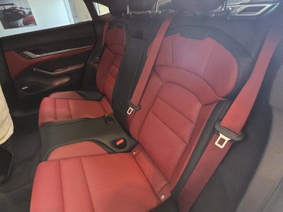 2025 Porsche TAYCAN thumbnail 11