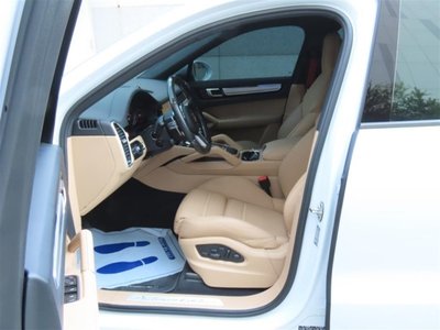 PORSCHE CAYENNE - 9
