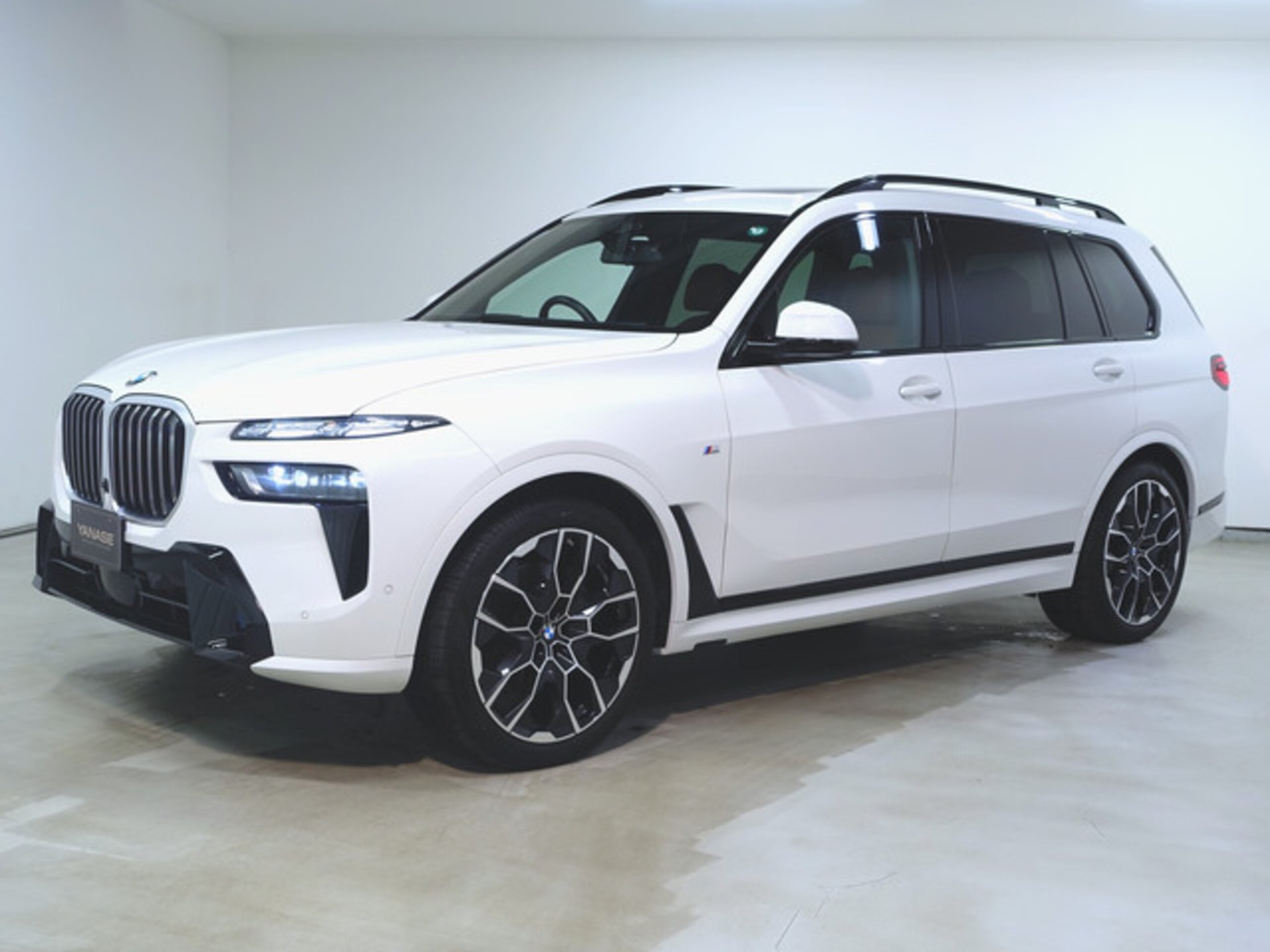 BMW X7 - View 1