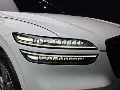 صورة 9 لـ 2026 Genesis GV70