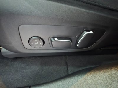 2025 BMW X4 — миниатюра 12