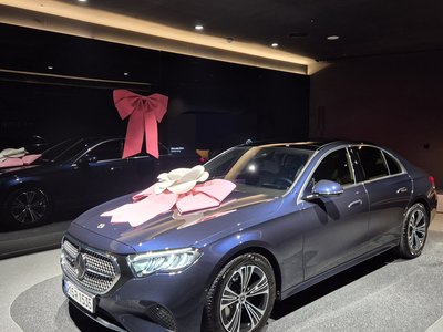 MERCEDES-BENZ E-CLASS - 1