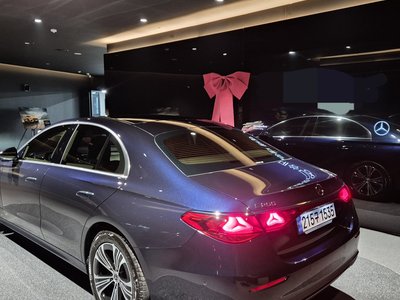 MERCEDES-BENZ E-CLASS - 3