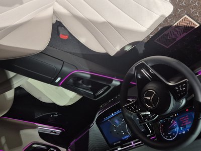 MERCEDES-BENZ E-CLASS - 2