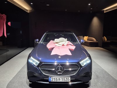 MERCEDES-BENZ E-CLASS - 4