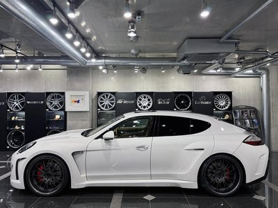 PORSCHE PANAMERA - 2