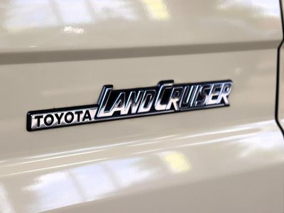 2015 Toyota LAND CRUISER 70 — миниатюра 40