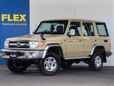 2015 Toyota LAND CRUISER 70 photo 1