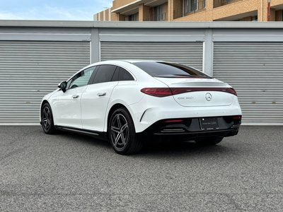 MERCEDES-BENZ EQE - 7