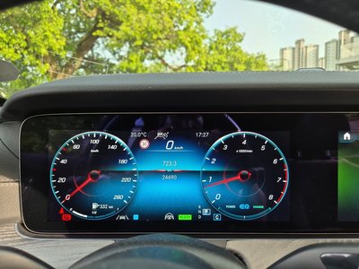 MERCEDES-BENZ E-CLASS - 10