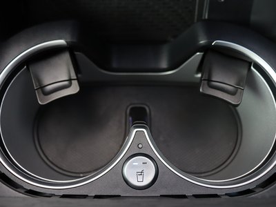 2025 Mercedes-BENZ GLS — миниатюра 64
