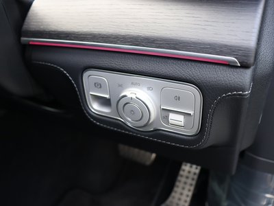 2025 Mercedes-BENZ GLS — миниатюра 32