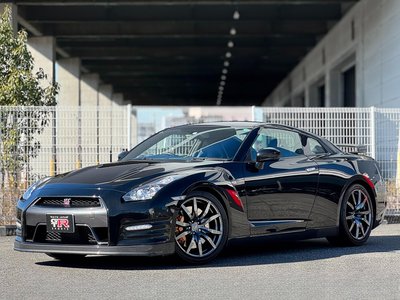 NISSAN GT-R - 8