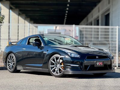 NISSAN GT-R - 7