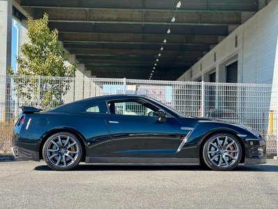 NISSAN GT-R - 5