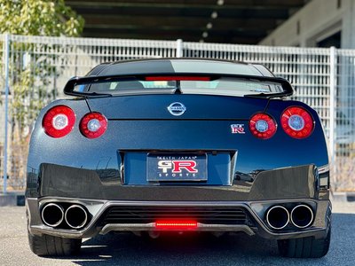 NISSAN GT-R - 4