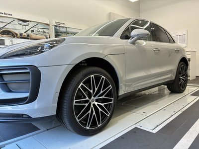 PORSCHE MACAN - 3
