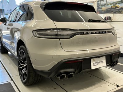 PORSCHE MACAN - 4