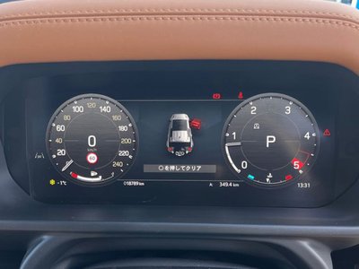 LAND ROVER DEFENDER - 6