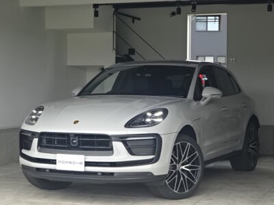 PORSCHE MACAN - 2