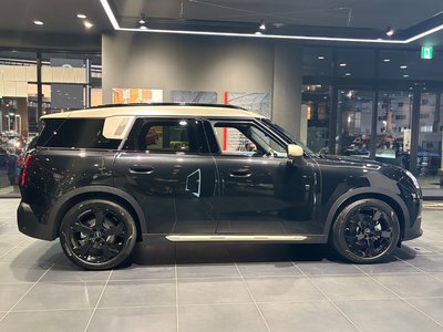 MINI MINI COUNTRYMAN - 6