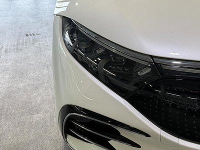 MERCEDES-BENZ EQS - 9