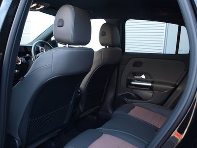 MERCEDES-BENZ EQA - 9