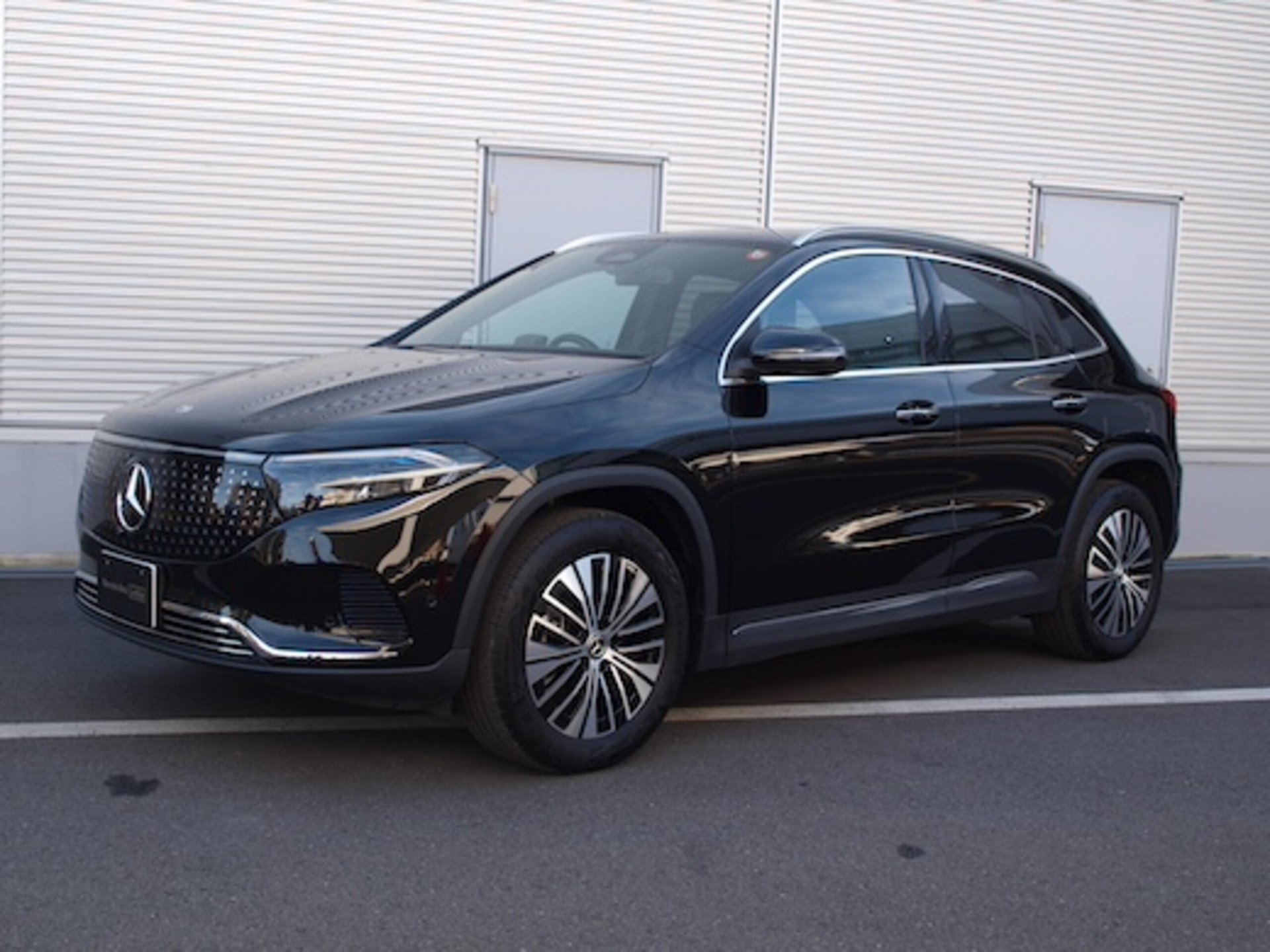 MERCEDES-BENZ EQA - View 1