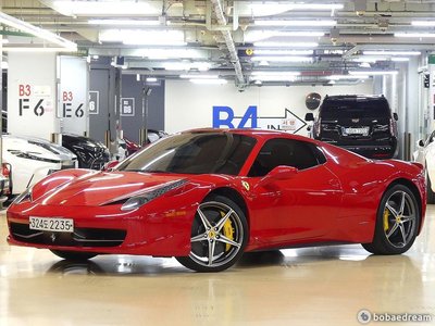 FERRARI 458