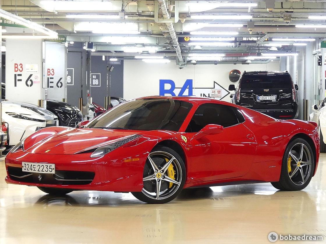 FERRARI 458 - View 1
