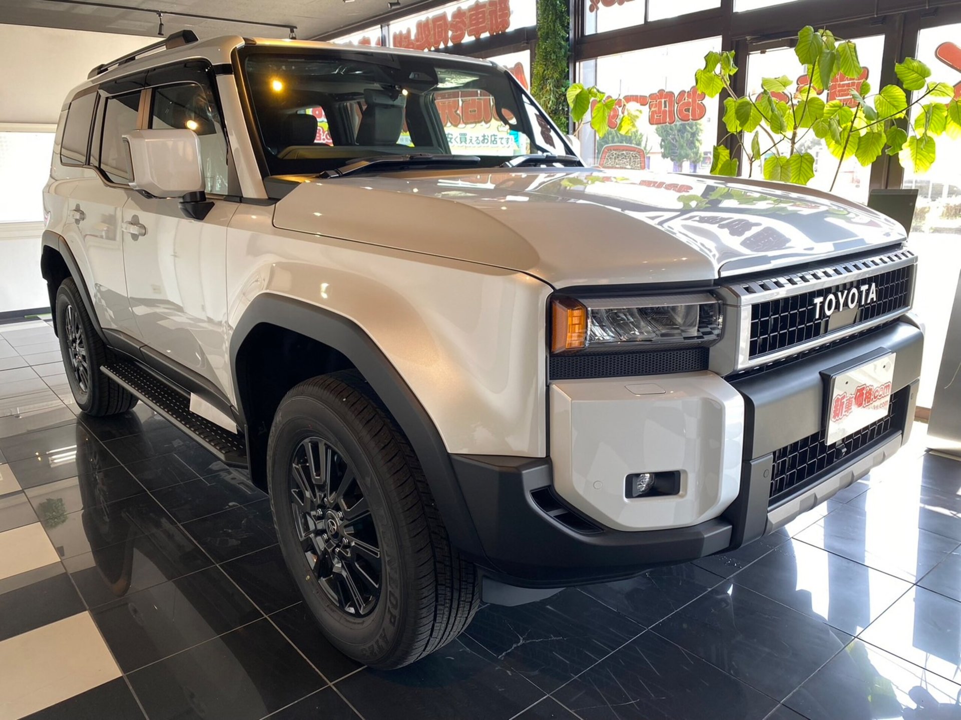 TOYOTA LAND CRUISER 250 - View 1