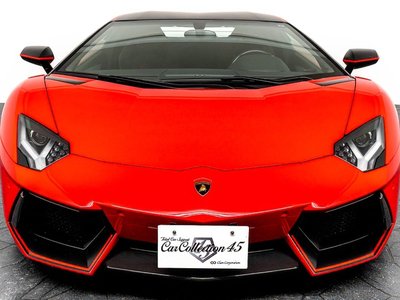 LAMBORGHINI AVENTADOR - 4