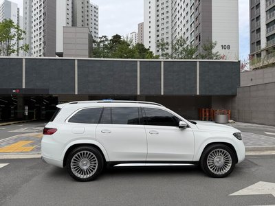 MERCEDES-BENZ GLS - 5