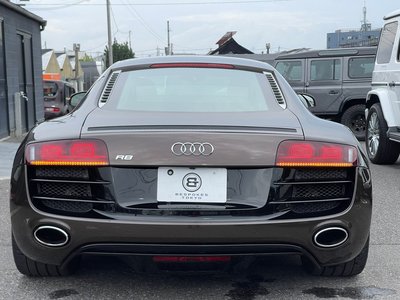 صورة 10 لـ 2012 AUDI R8