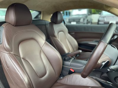 صورة مصغرة 17 لـ 2012 AUDI R8