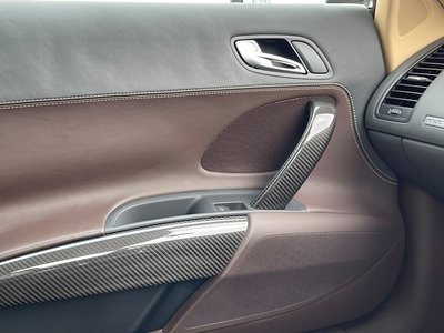 صورة مصغرة 19 لـ 2012 AUDI R8