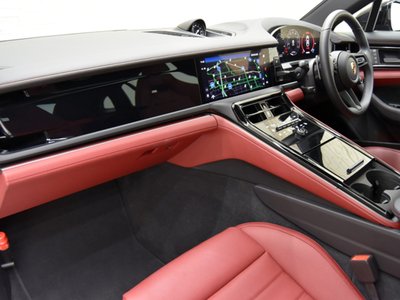 PORSCHE PANAMERA - 10