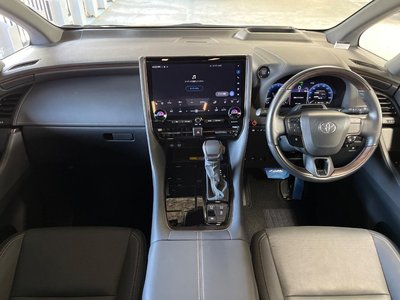 2023 Toyota ALPHARD — фото 2