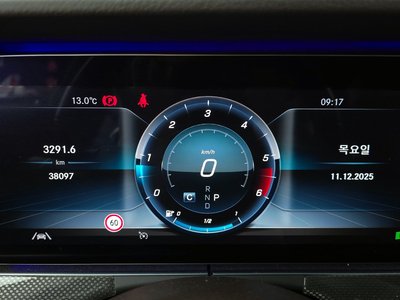 MERCEDES-BENZ CLS - 8