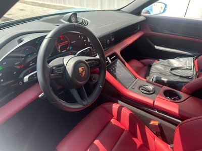 PORSCHE TAYCAN - 6