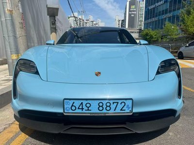 PORSCHE TAYCAN - 1