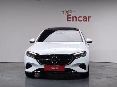 MERCEDES-BENZ E-CLASS - 2