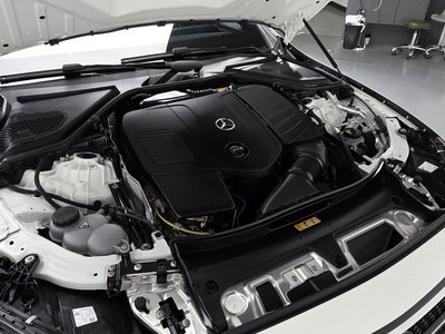 MERCEDES-BENZ E-CLASS - 7