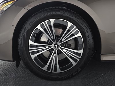 MERCEDES-BENZ E-CLASS - 6