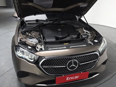 MERCEDES-BENZ E-CLASS - 7