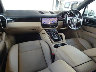 PORSCHE CAYENNE - 7