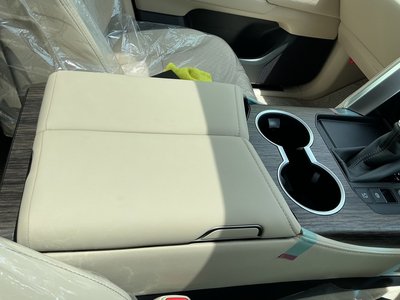 2025 Toyota LAND CRUISER 300 — миниатюра 38