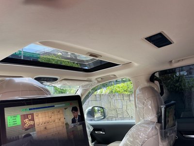 2025 Toyota LAND CRUISER 300 — миниатюра 44