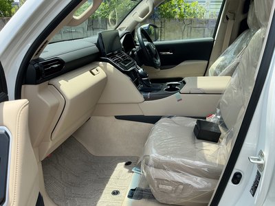 2025 Toyota LAND CRUISER 300 — миниатюра 33